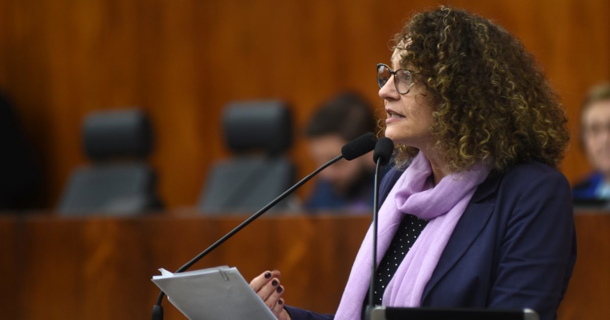 Deputada Luciana Genro (PSOL) propõe vagões exclusivos para mulheres no TRENSURB
