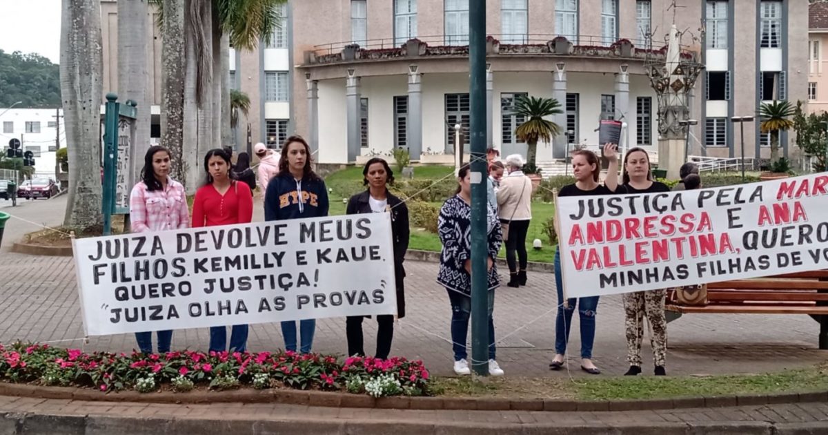 A história das mães de Blumenau