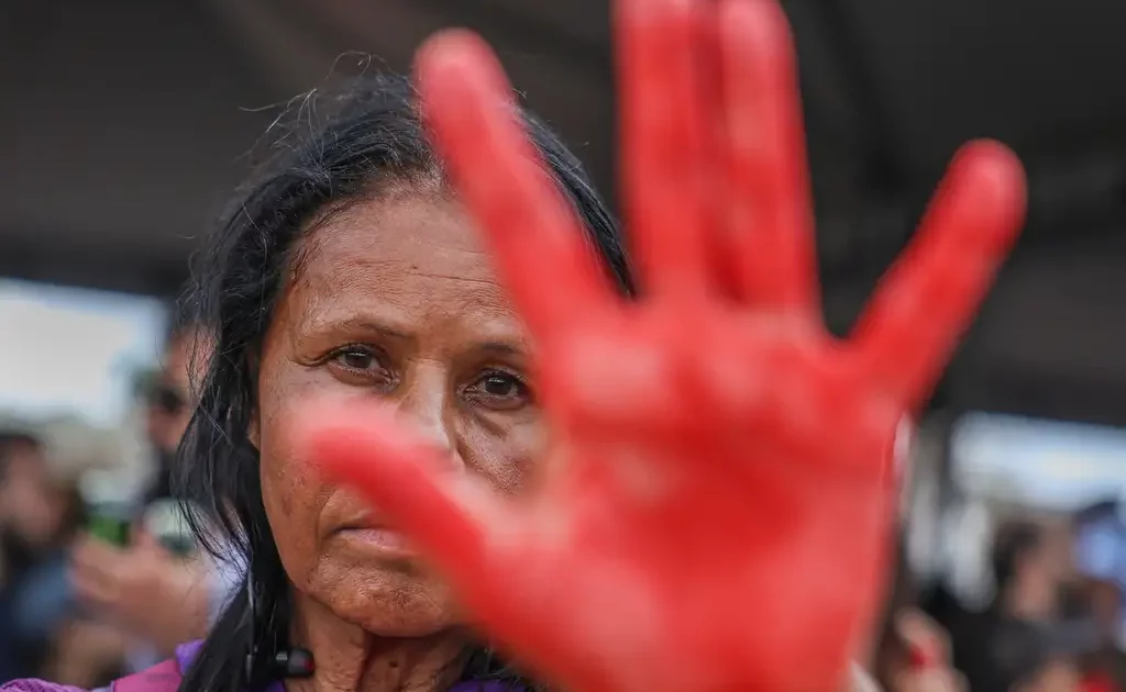 Os incels tomaram a pílula vermelha: uma reflexão sobre o crescimento dos redpills